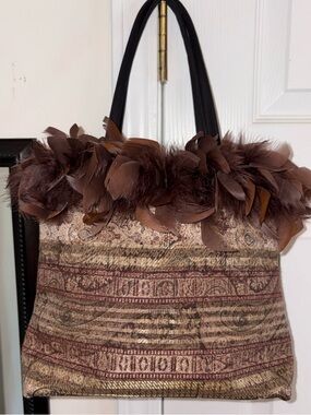 SANA FEATURED HANDBAG TOTE NWOT